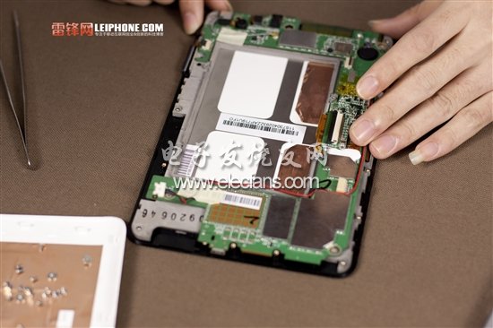 第一步當(dāng)然是要先瞟一眼了，因?yàn)榻酉聛聿鸪缮稑樱€不知道呢。