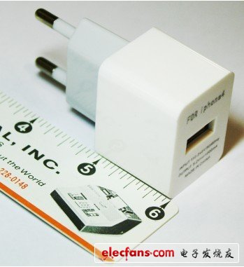 假冒iPhone充電器內(nèi)部探究：越小越危險！