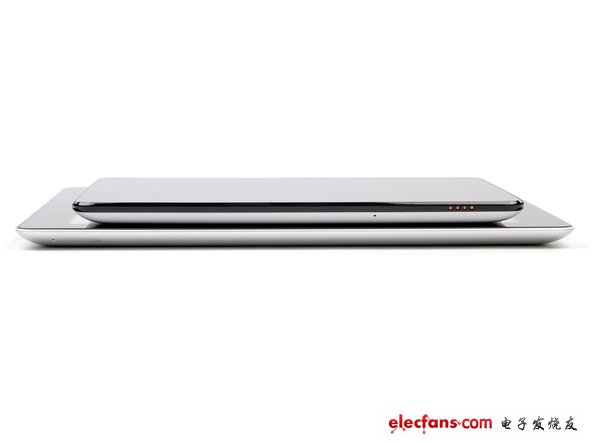 差距僅僅1mm！ iPad 9.4 mm ，而谷歌Nexus 7為10.4 mm 