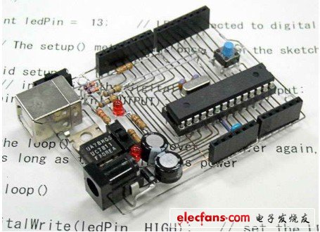 這個(gè)圖看得出，是個(gè)專家級(jí)的牛人做的，走線規(guī)范，布局合理。也許大家會(huì)猜他是誰(shuí)，從這張塹底的紙上文字來(lái)看，應(yīng)該是一位外國(guó)的工程師吧