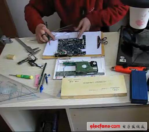 一牛人自制平板電腦，號(hào)稱iPad3，看完不得不佩服這位大拿的專業(yè)精神