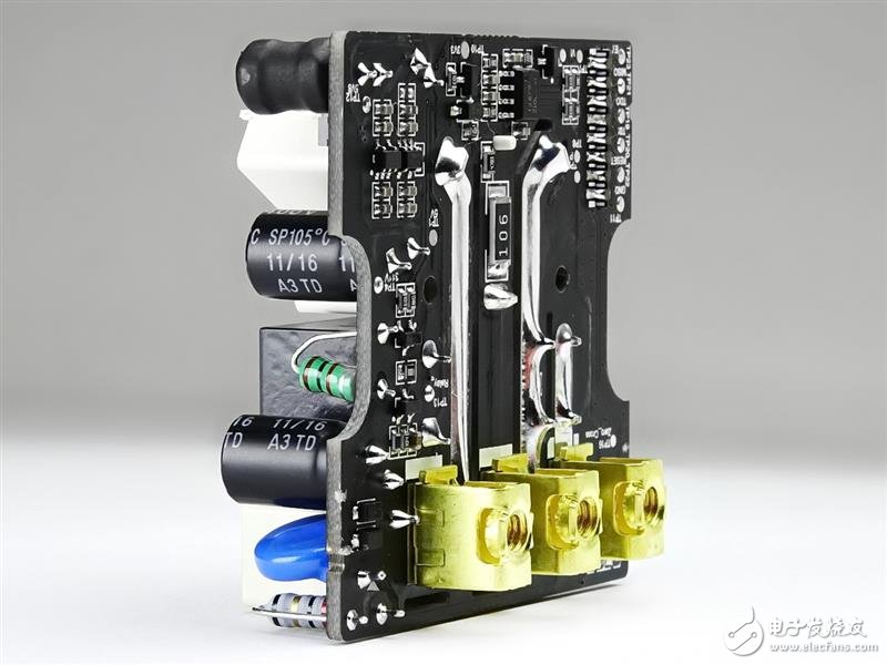 綠米Aqara智能墻壁插座拆解：這工藝 服了！