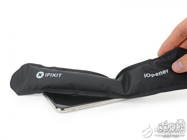 iPhone X最專業(yè)深度拆解！驚現(xiàn)神秘芯片