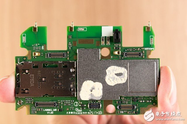 能否成為拍照攪局者？海信H10拆解圖賞