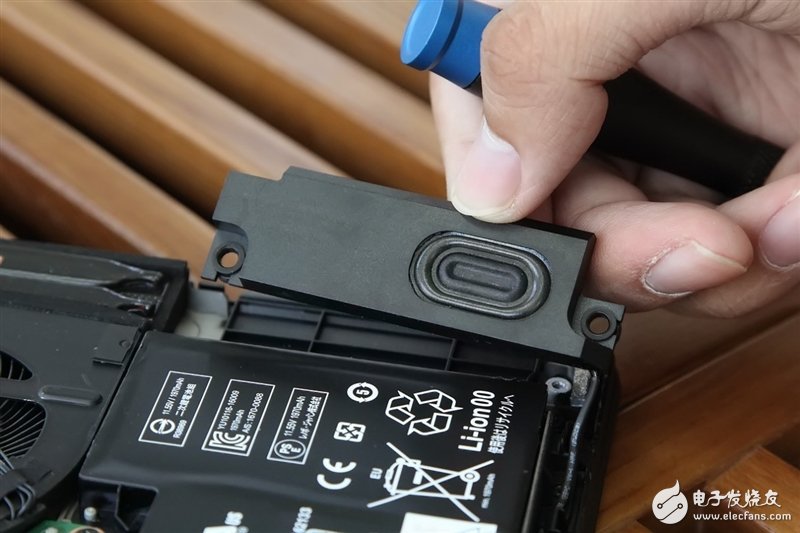 厚積薄發(fā)的秘密 ThinkPad T470拆機圖賞