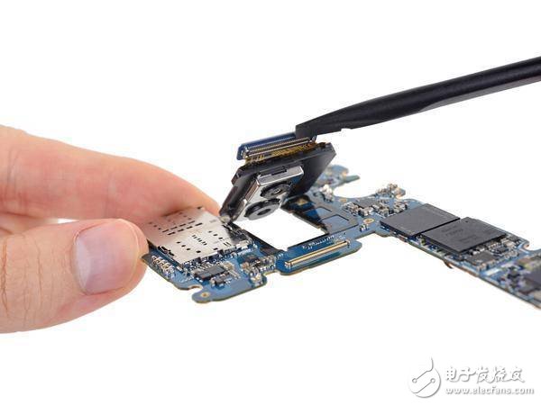 Galaxy S9拆解報(bào)告出爐：可變光圈原來(lái)是這樣實(shí)現(xiàn)的！